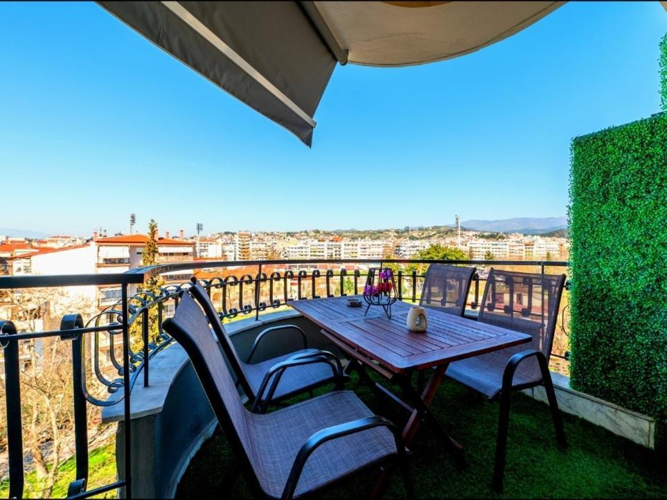 Sky View Suite Seres Zewnętrze zdjęcie